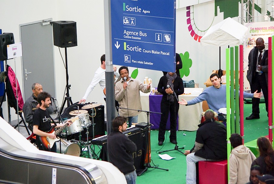 Evry Daily Photo - Concert Ebena Inauguration Gare Evry Centre 167.jpg